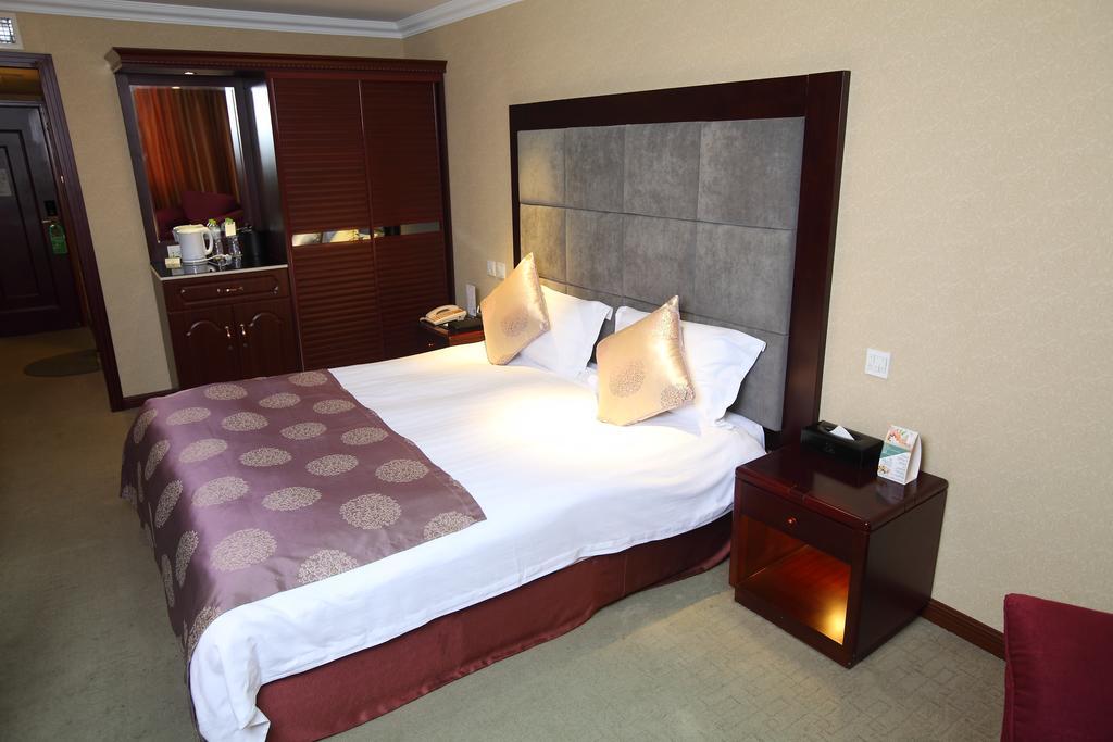 Qingdao Sanfod Hotel 部屋 写真