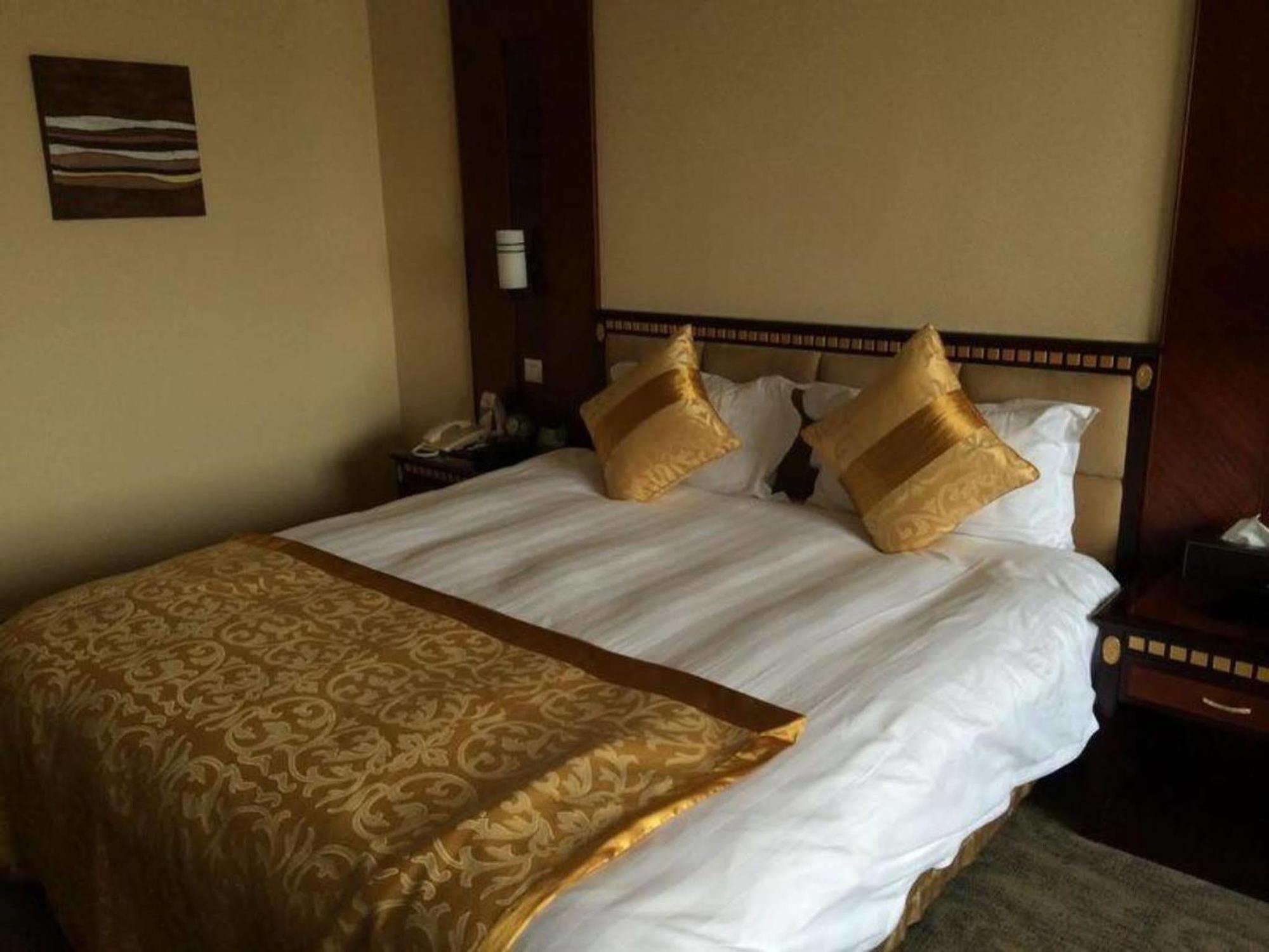 Qingdao Sanfod Hotel エクステリア 写真