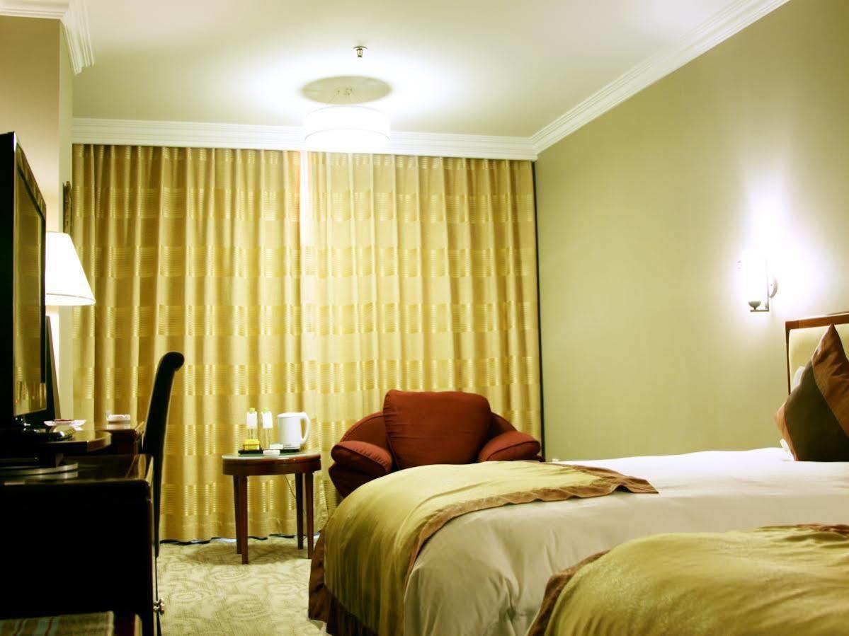 Qingdao Sanfod Hotel エクステリア 写真